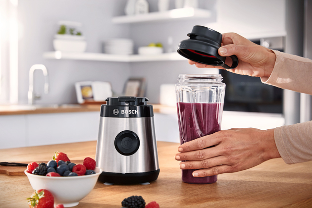 Mixér VitaPower, automatické programy pro smoothie, drcení ledu, nádoba na smoothie, cena 5 450 Kč