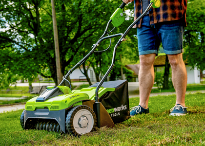 AKU provzdušňovač G40DT35 () má houževnaté šasi z polymeru, aktuální cena na www.mountfield.cz